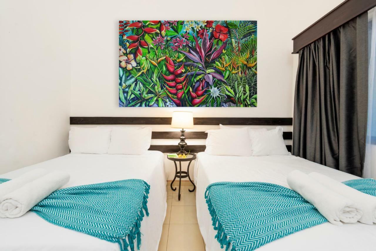 Seis Playas Hotel Тамариндо Екстериор снимка