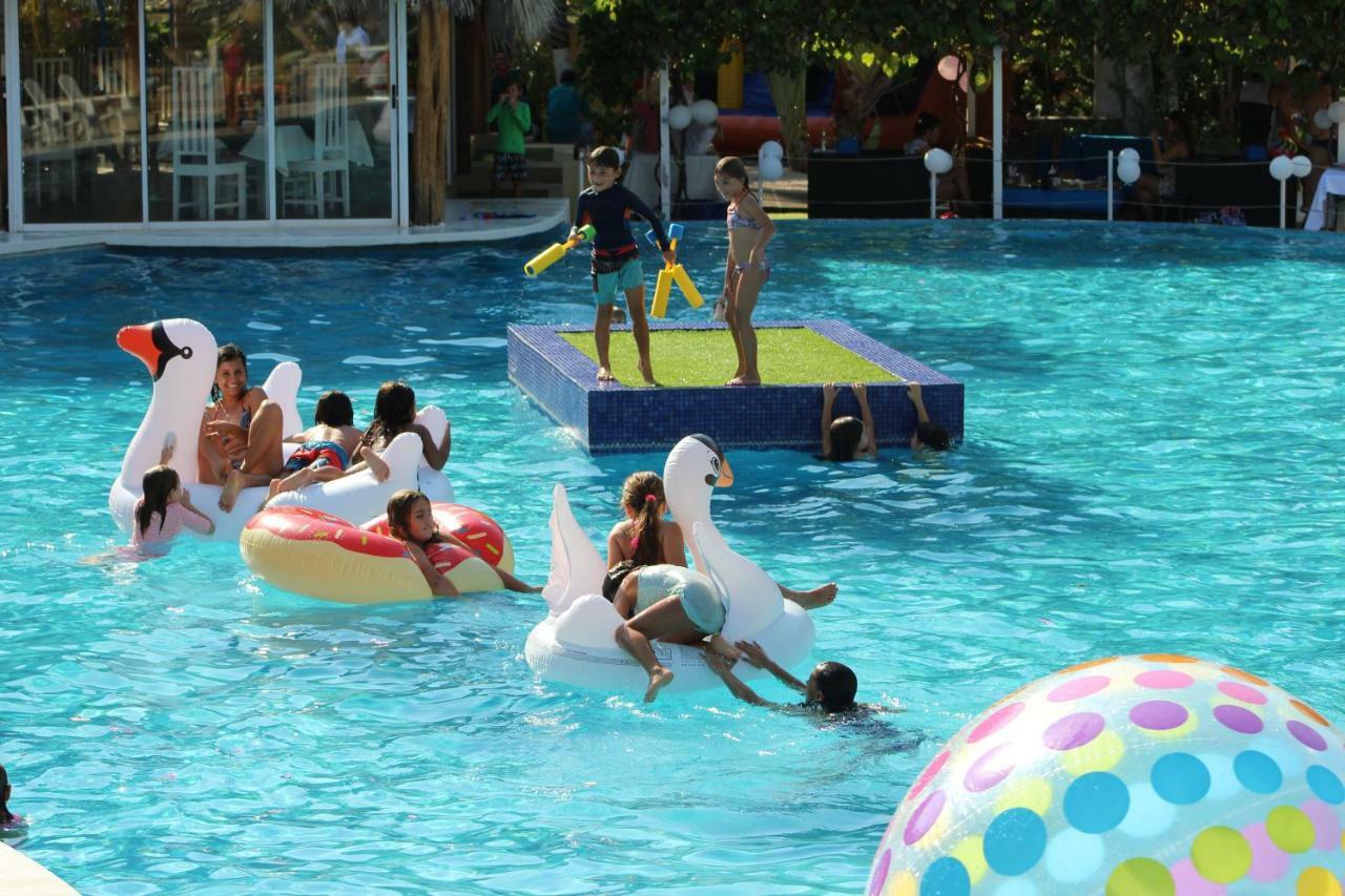 Seis Playas Hotel Тамариндо Екстериор снимка